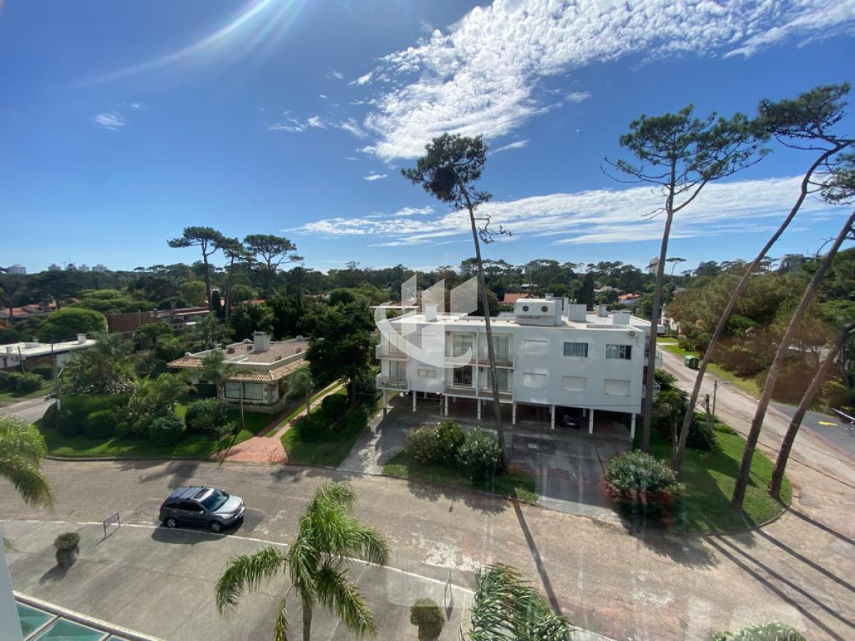 Apartamento ID.300 - Venta, apartamento, 2 dormitorios, Mansa, Punta del Este