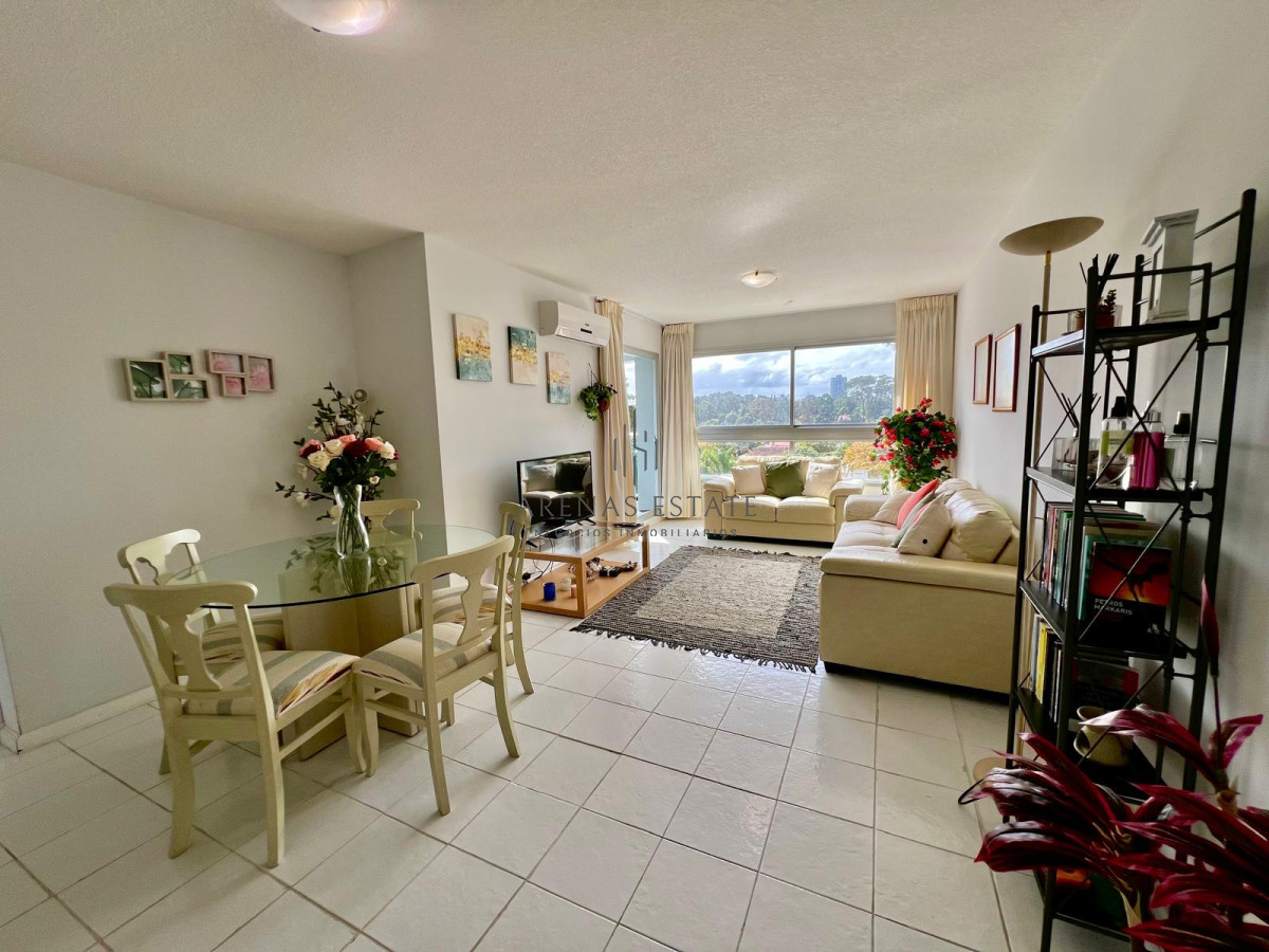 Apartamento ID.3327 - Apto en venta de 2 dormitorios, 2 baños, 1 en suite Mansa Pda. 8