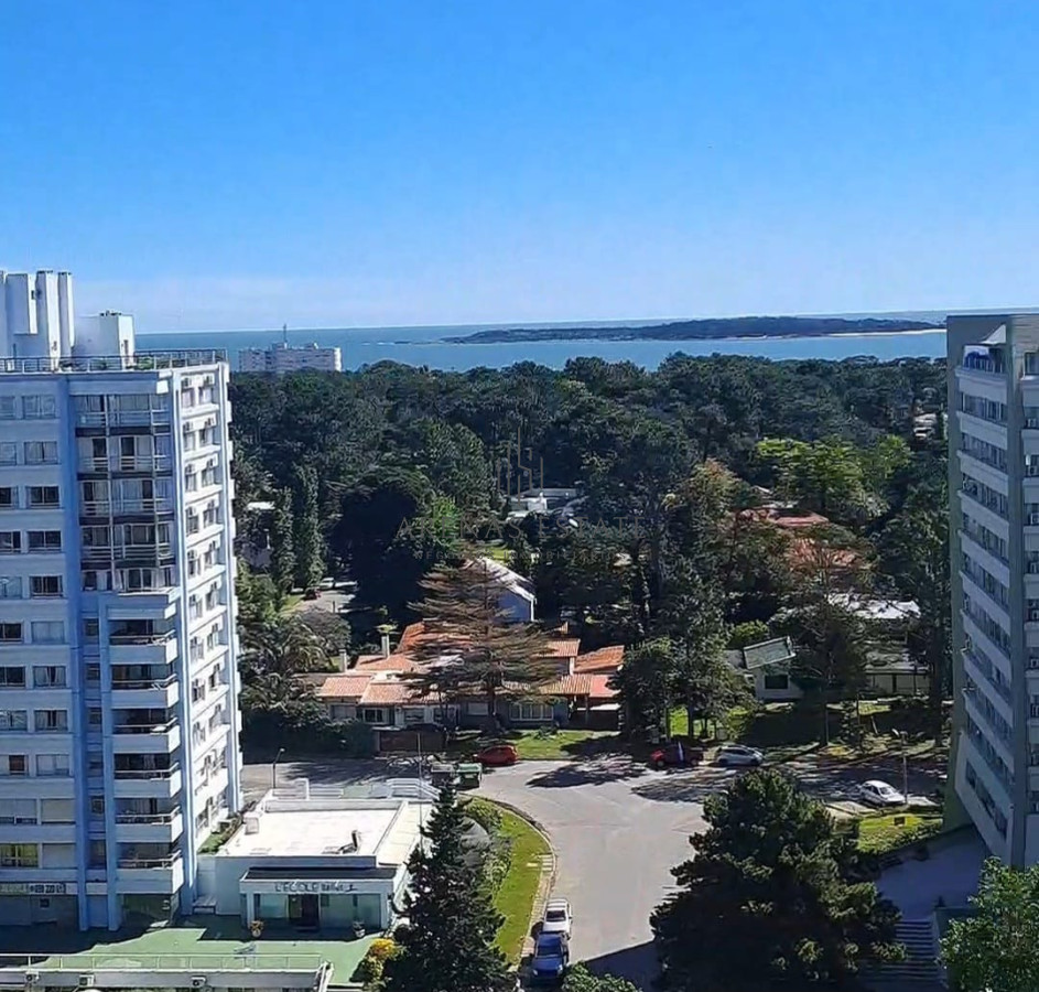 Apartamento ID.3238 - Apartamento de dos dormitorios en venta en Roosevelt , Punta del Este 