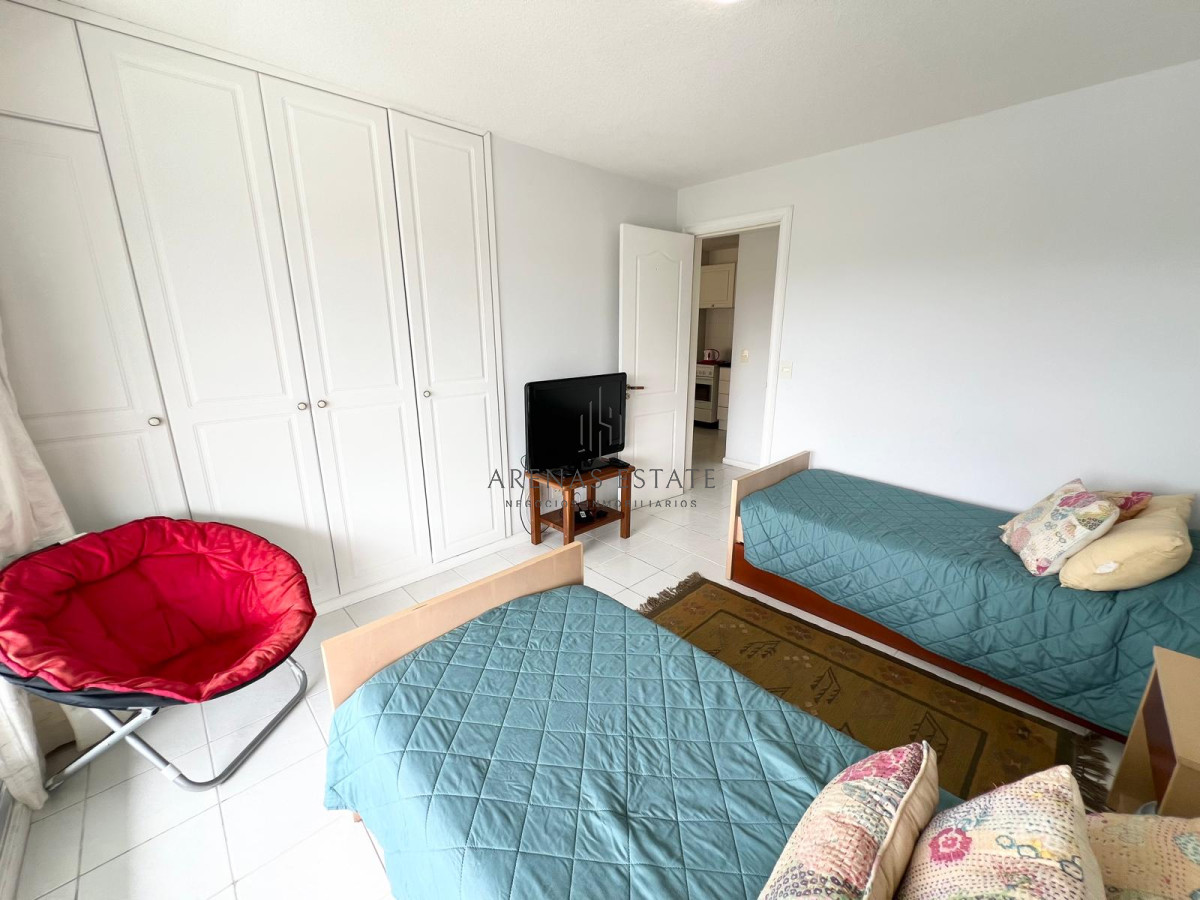 Apartamento ID.3327 - Apto en venta de 2 dormitorios, 2 baños, 1 en suite Mansa Pda. 8