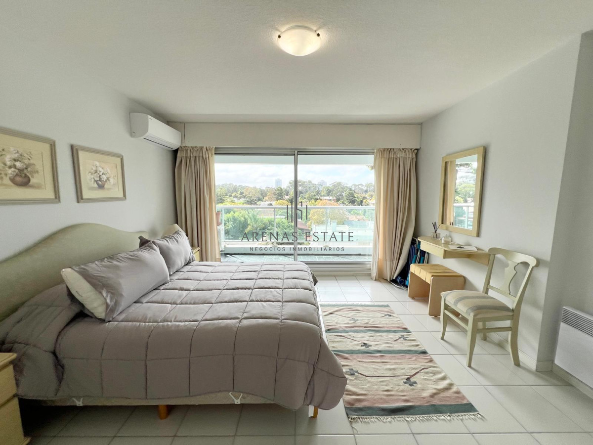 Apartamento ID.3327 - Apto en venta de 2 dormitorios, 2 baños, 1 en suite Mansa Pda. 8