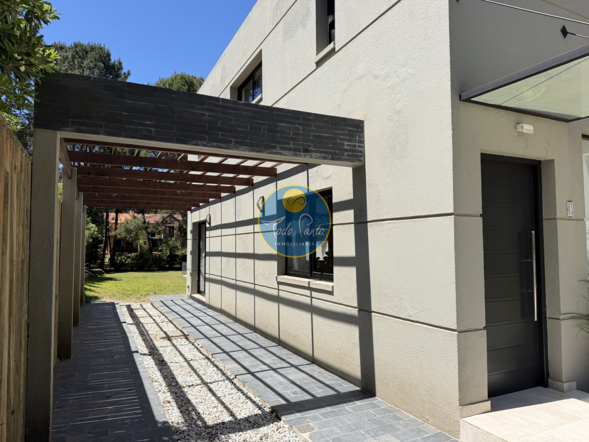 Miniatura de Casa de 4 dormitorios en Solanas, Punta del Este | Todo Punta