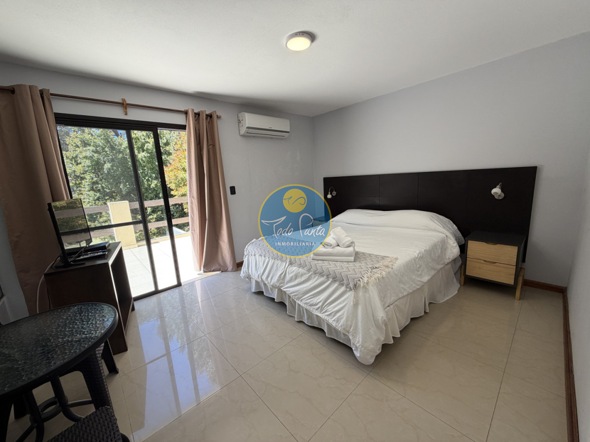 Miniatura de Casa de 4 dormitorios en Solanas, Punta del Este | Todo Punta