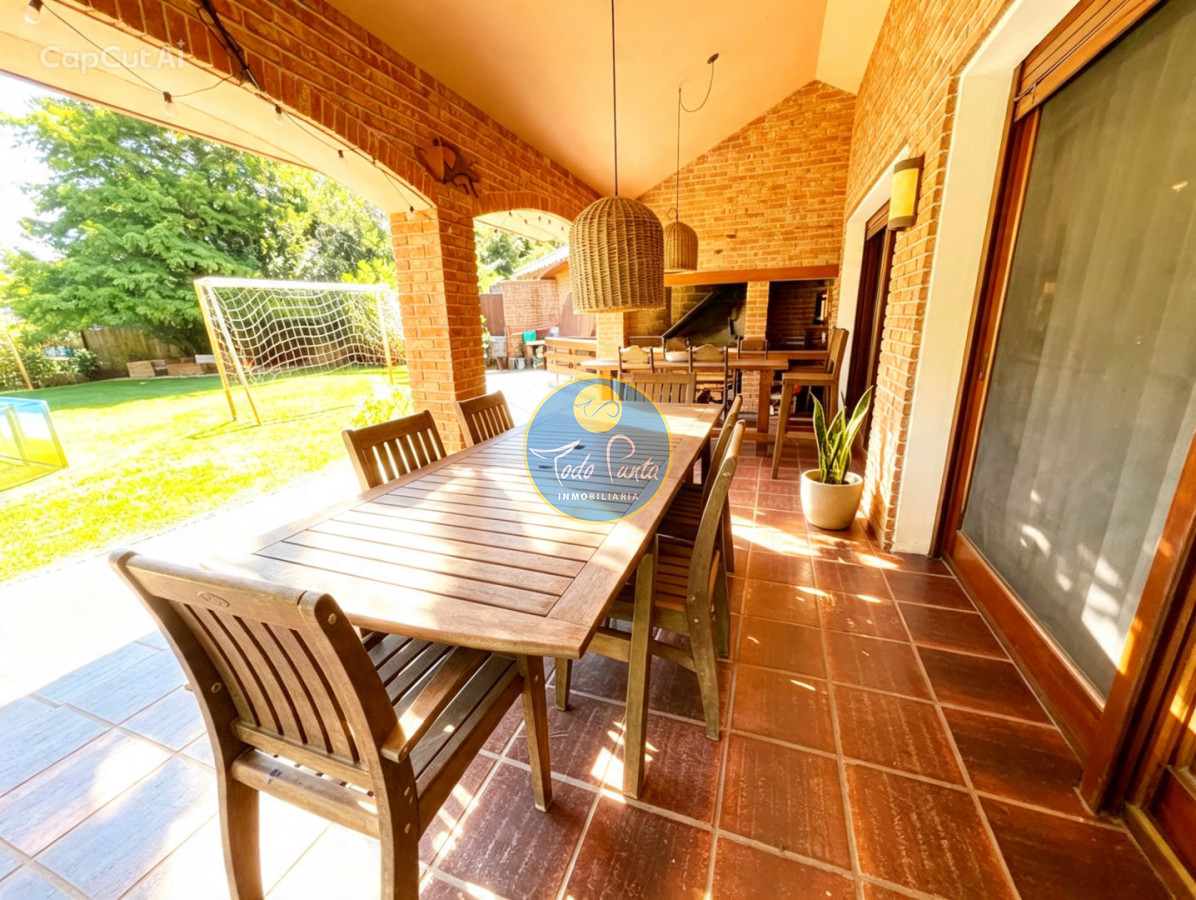 Miniatura de Casa de 5 dormitorios en Lugano, Punta del Este | Todo Punta