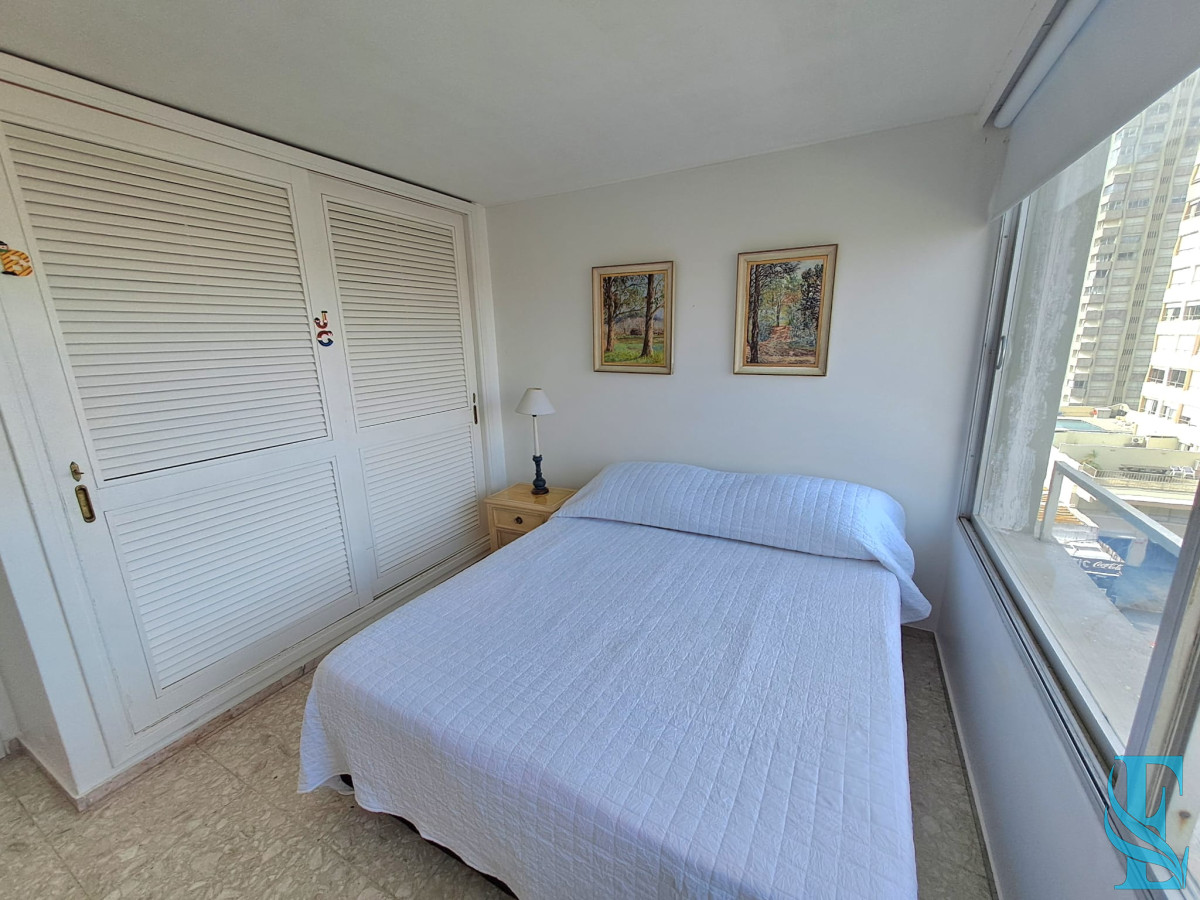 Apartamento ID.661 - Venta. Península, 1 dormitorio y medio garaje.