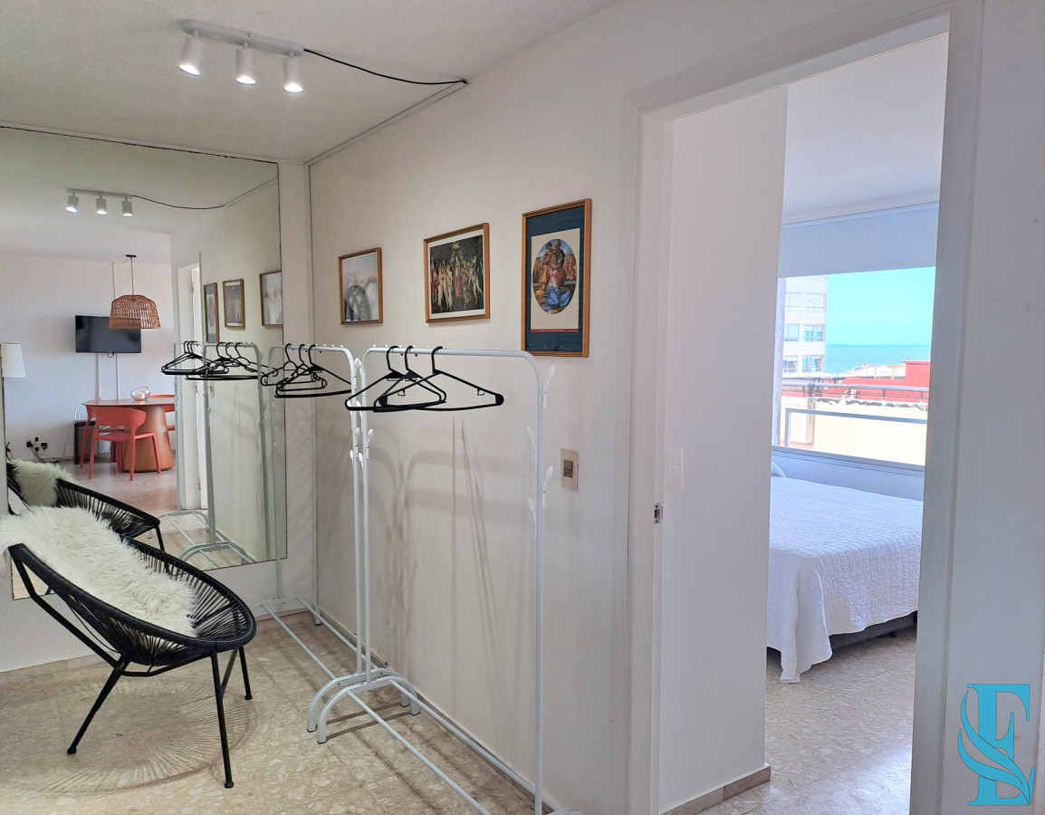 Apartamento ID.661 - Venta. Península, 1 dormitorio y medio garaje.
