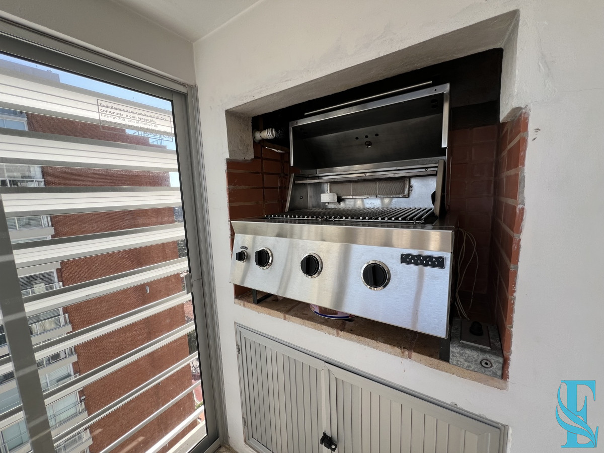 Apartamento ID.645 - Retasado. Espectacular apartamento en venta en primera linea mansa