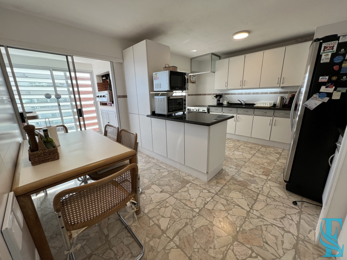 Apartamento ID.645 - Retasado. Espectacular apartamento en venta en primera linea mansa
