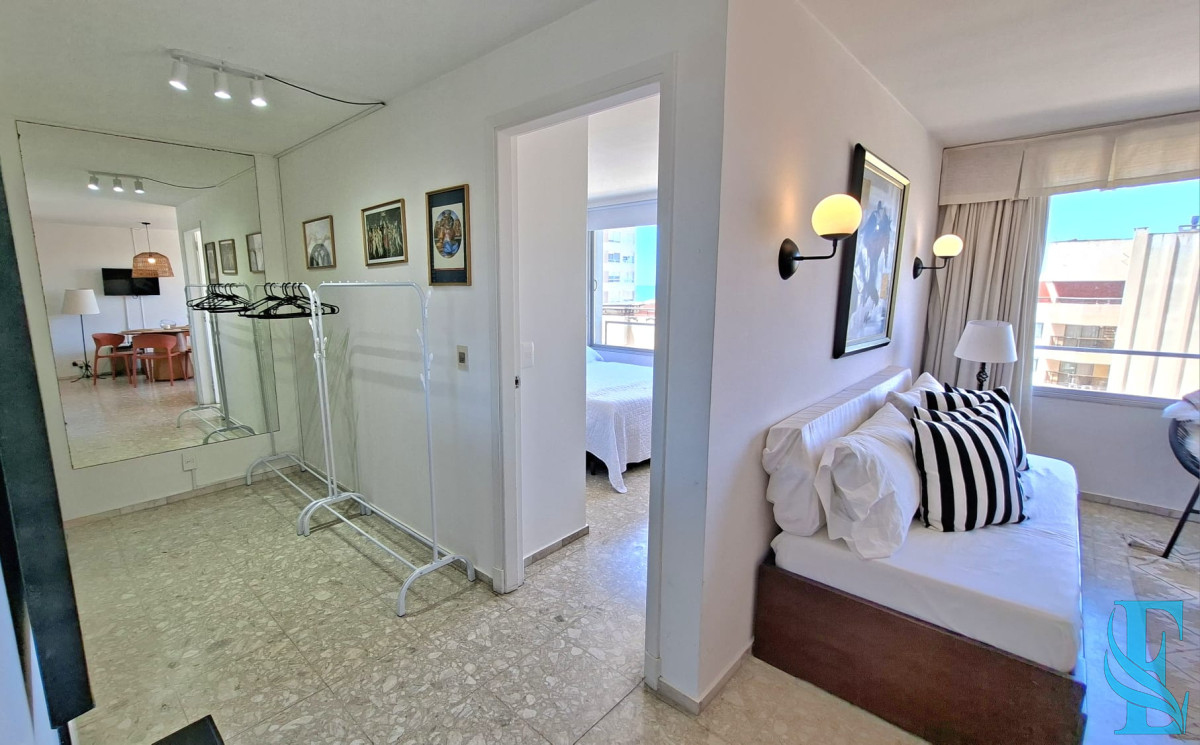 Apartamento ID.661 - Venta. Península, 1 dormitorio y medio garaje.