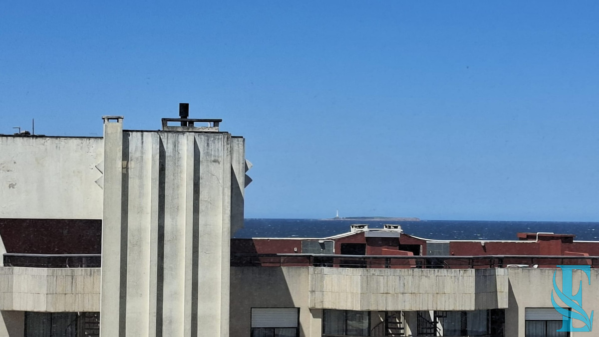 Apartamento ID.661 - Venta. Península, 1 dormitorio y medio garaje.