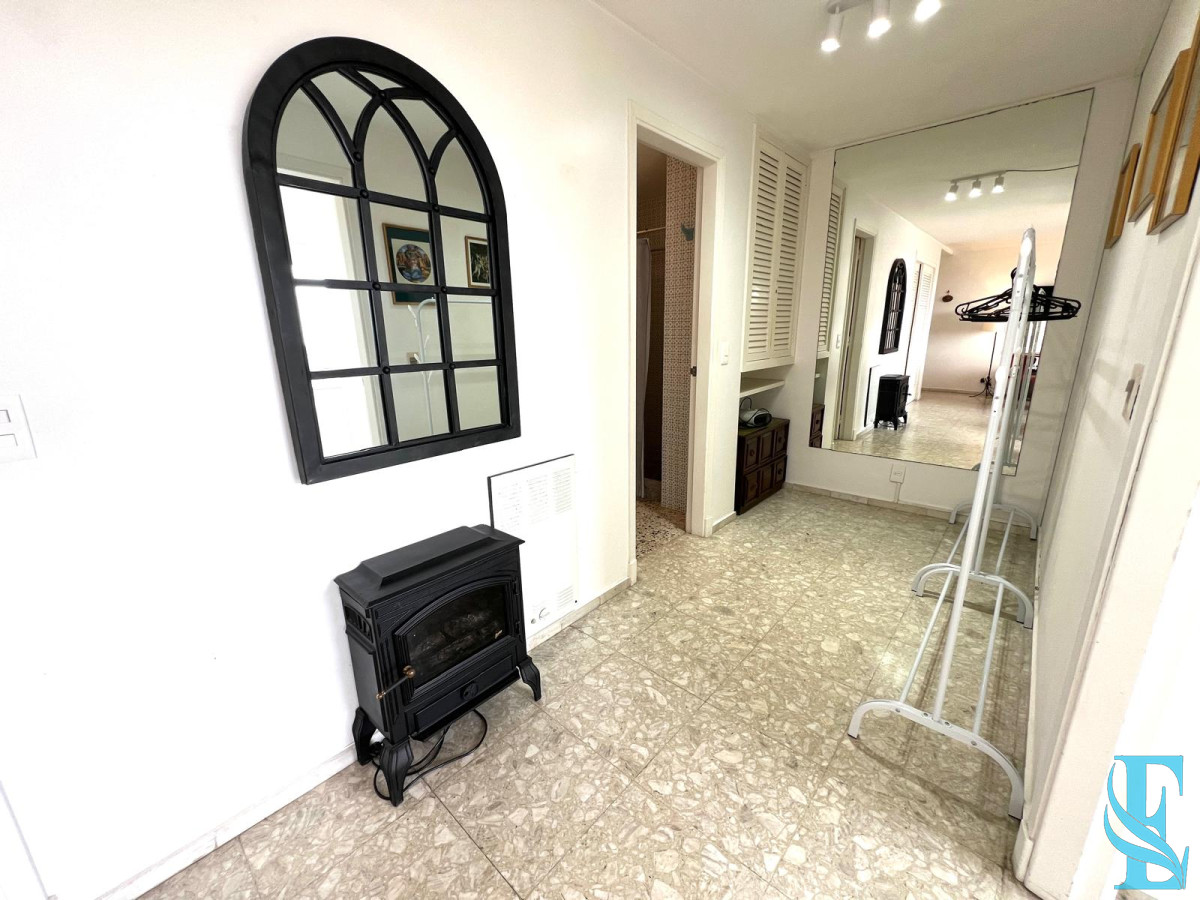 Apartamento ID.661 - Venta. Península, 1 dormitorio y medio garaje.