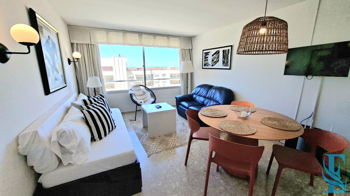 Apartamento ID.661 - Venta. Península, 1 dormitorio y medio garaje.