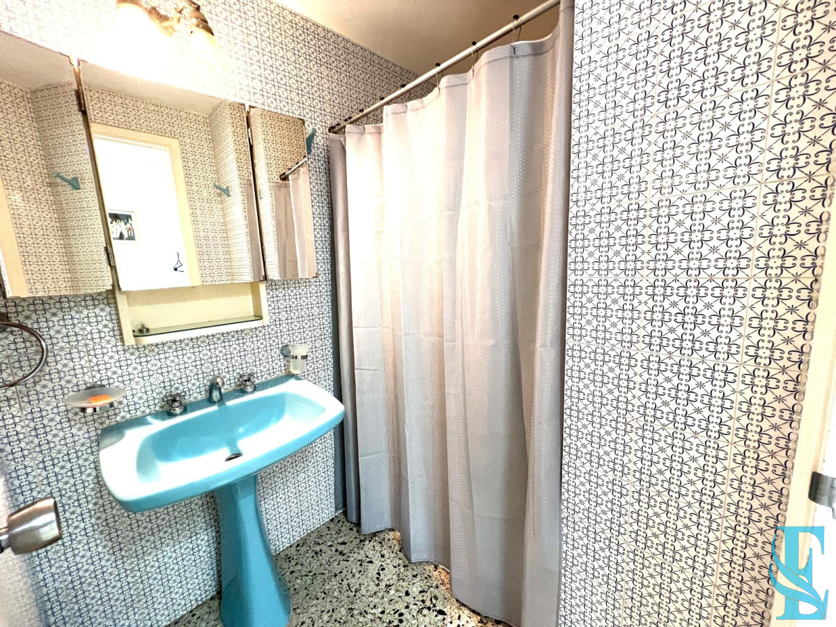 Apartamento ID.661 - Venta. Península, 1 dormitorio y medio garaje.