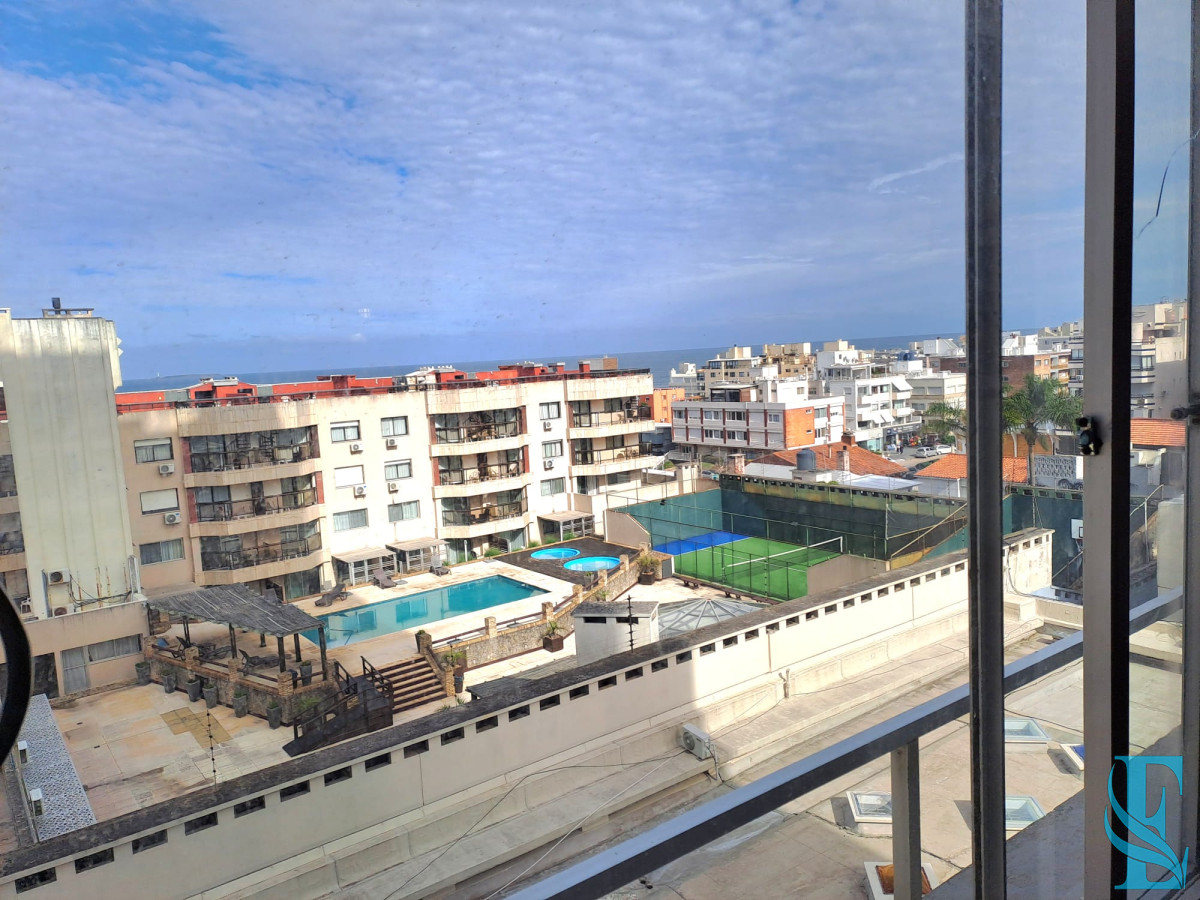 Apartamento ID.661 - Venta. Península, 1 dormitorio y medio garaje.