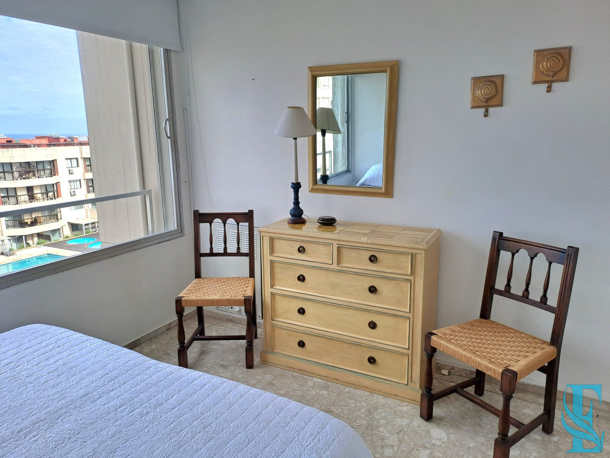 Apartamento ID.661 - Venta. Península, 1 dormitorio y medio garaje.