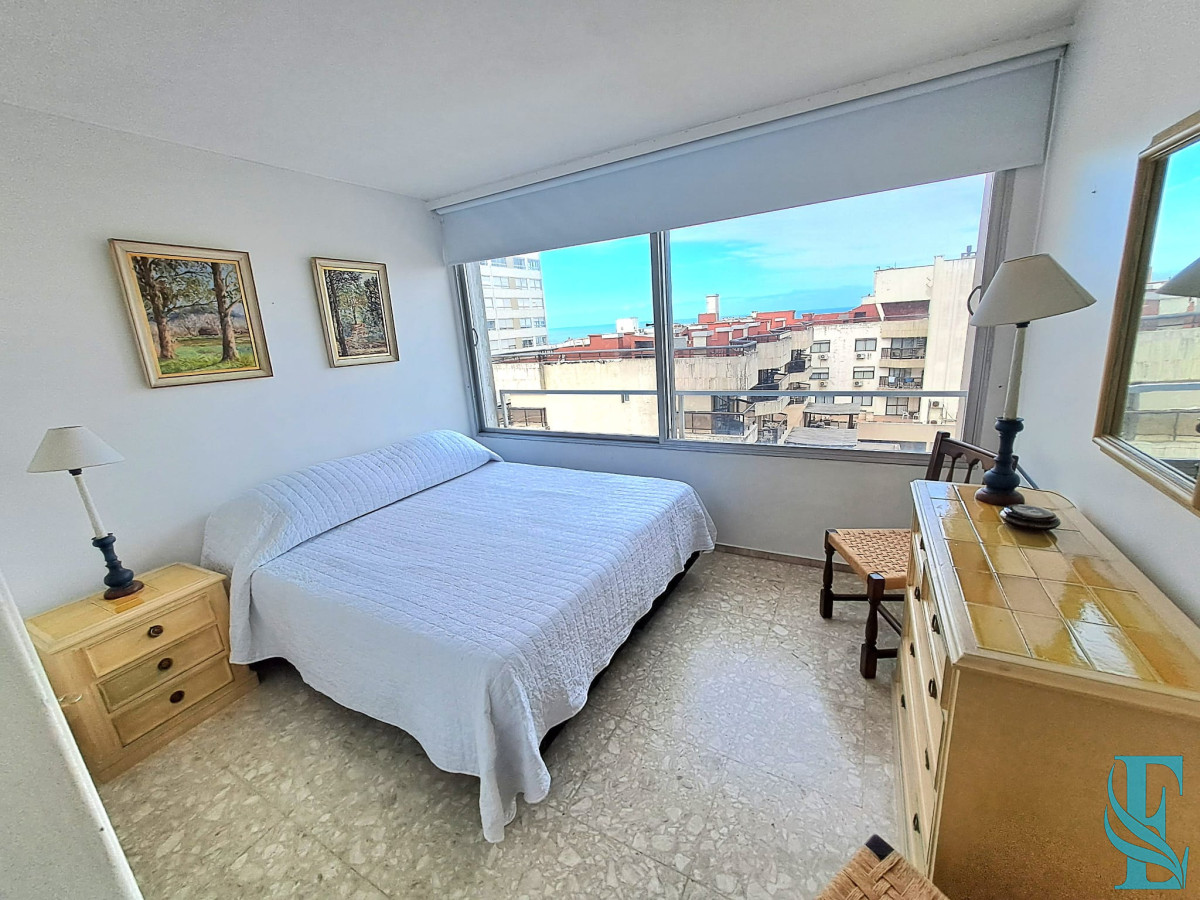 Apartamento ID.661 - Venta. Península, 1 dormitorio y medio garaje.