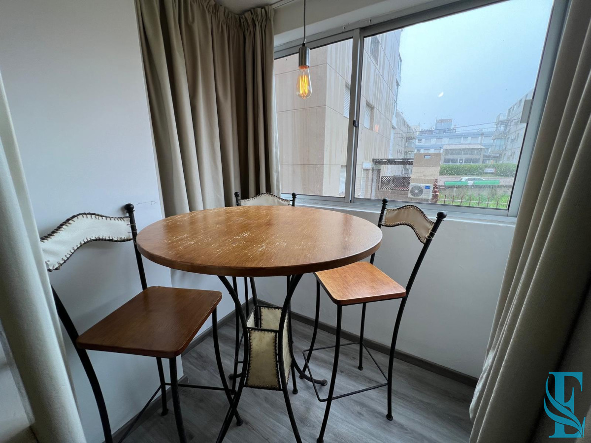 Apartamento ID.60 - A PASOS DE EL EMIR CON PISCINA Y PARRILLERO