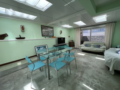 A PASOS DE EL EMIR CON PISCINA Y PARRILLERO