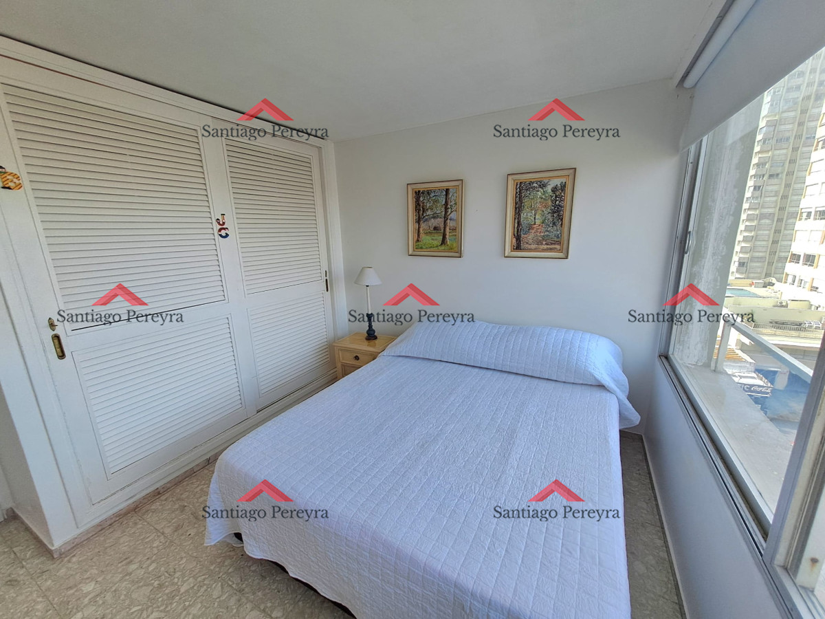 Apartamento ID.16356 - Venta. Península, 1 dormitorio y medio garaje.