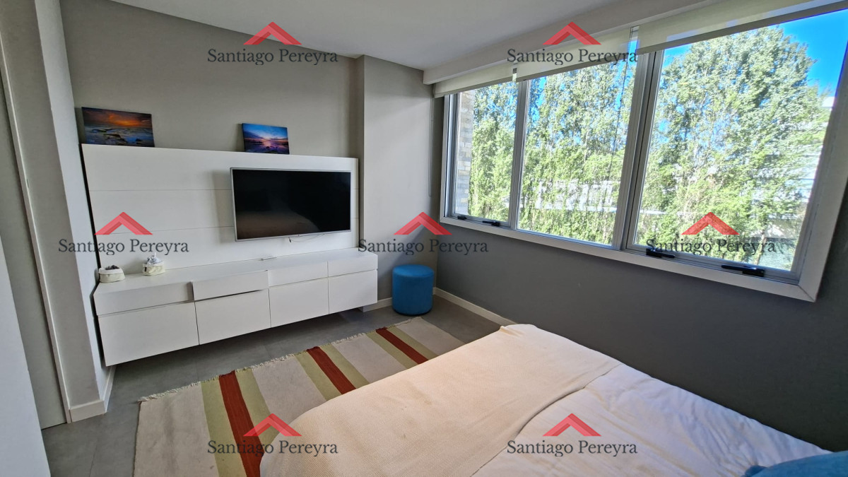 Apartamento ID.16727 - Excepcional plata en primera linea mansa