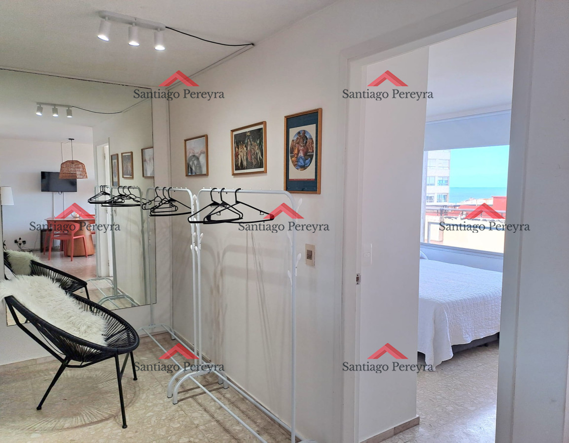 Apartamento ID.16356 - Venta. Península, 1 dormitorio y medio garaje.