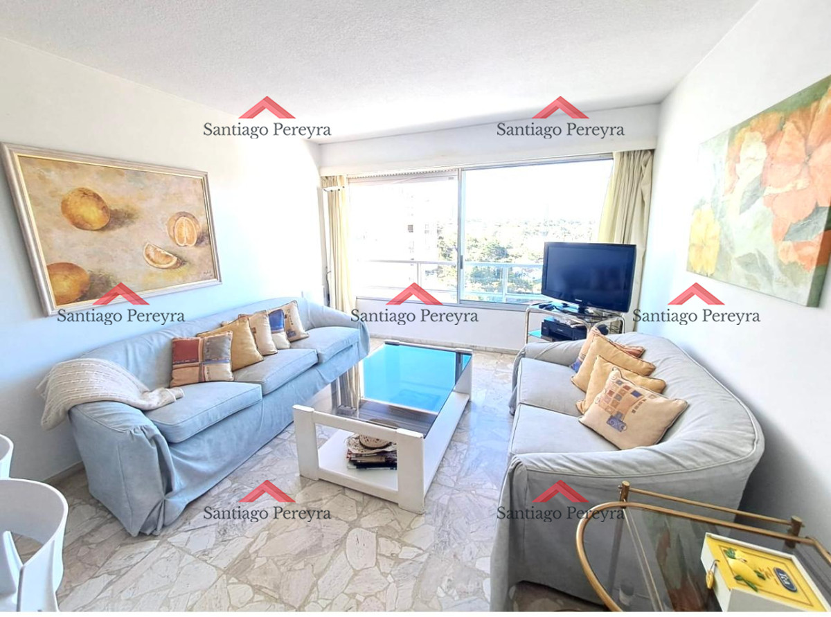 Apartamento ID.16753 - En venta primera linea playa mansa apartamento de 2 dormitorios y medio