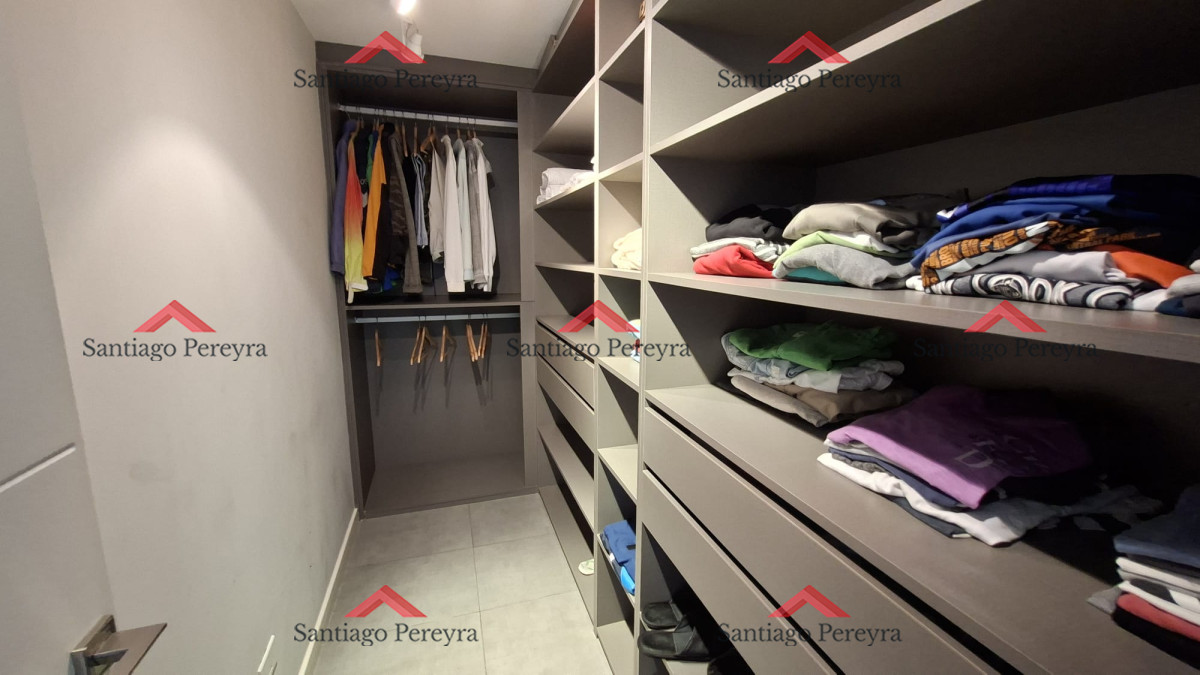 Apartamento ID.16727 - Excepcional plata en primera linea mansa