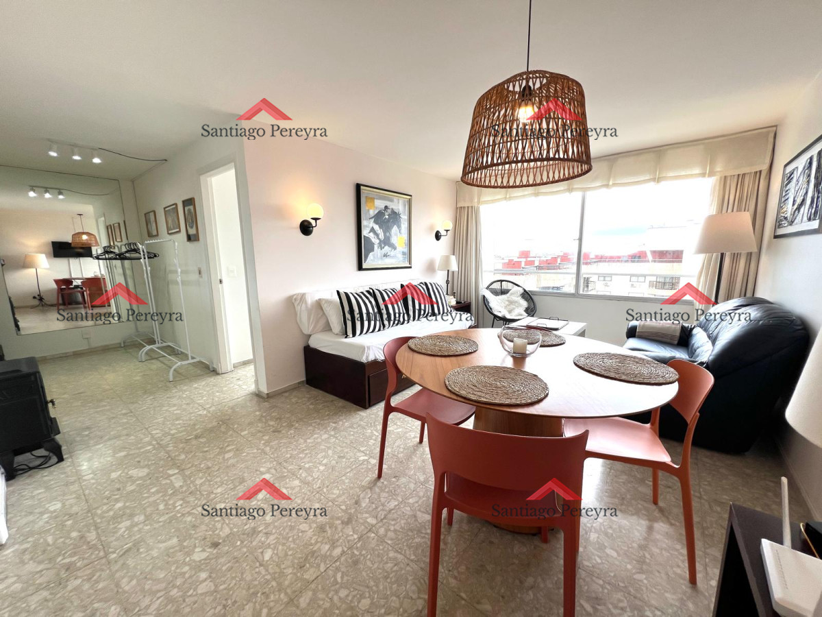 Apartamento ID.16356 - Venta. Península, 1 dormitorio y medio garaje.