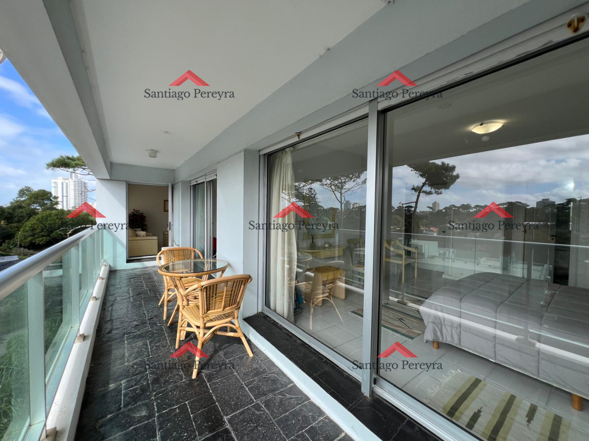 Apartamento ID.15784 - Mansa, edificio con servicios. Parada 8.