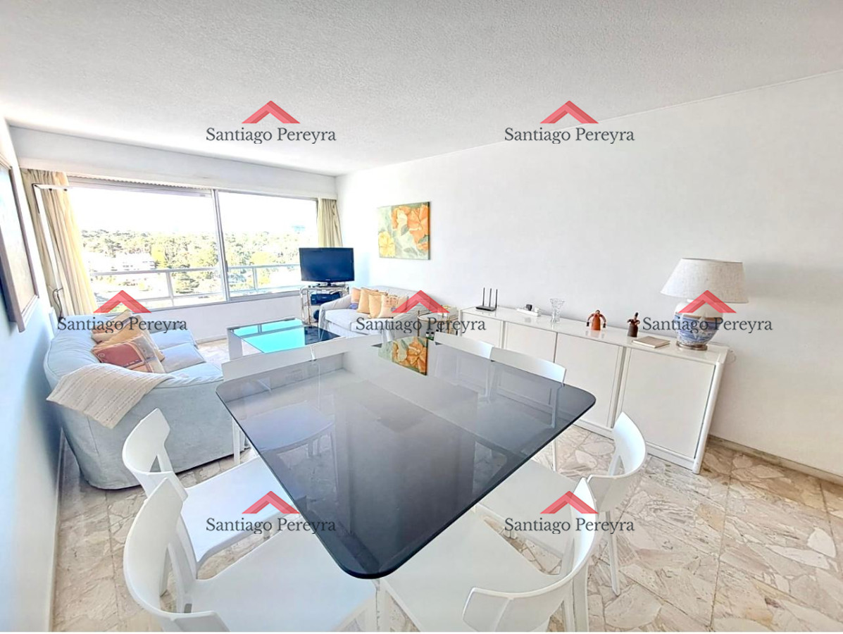 Apartamento ID.16753 - En venta primera linea playa mansa apartamento de 2 dormitorios y medio