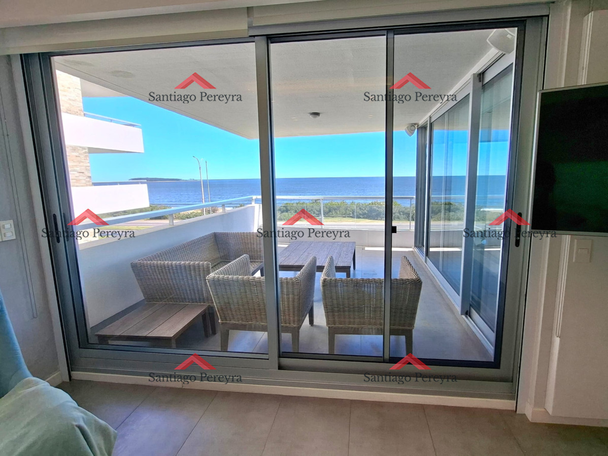 Apartamento ID.16727 - Excepcional plata en primera linea mansa