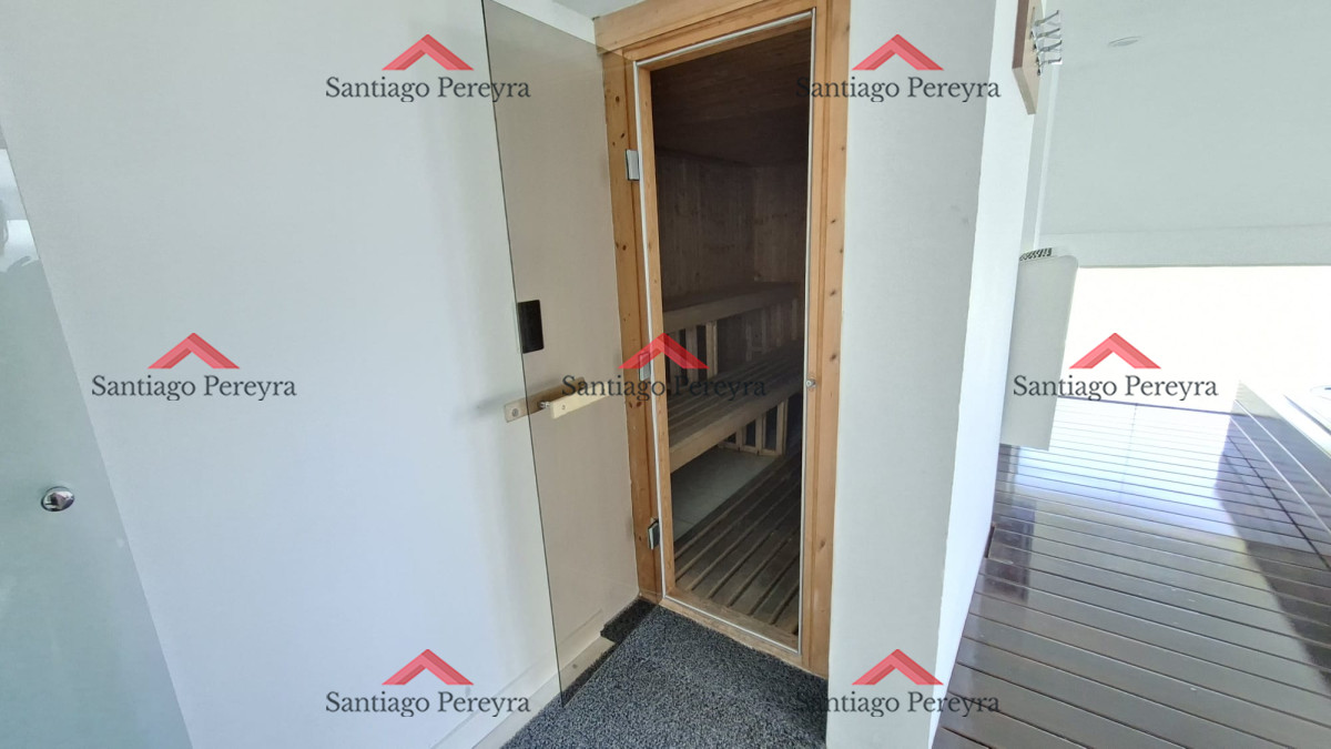 Apartamento ID.16727 - Excepcional plata en primera linea mansa