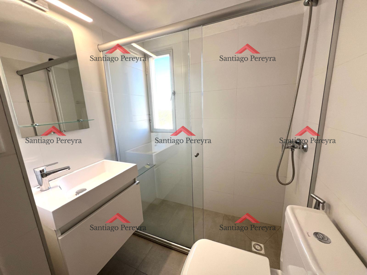 Apartamento ID.16631 - apartamento en venta zona shopping punta, 2 dormitorios y dependencia