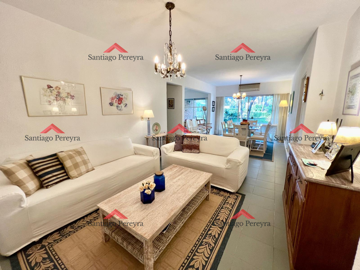 Mansa, tres dormitorios, parrillero - GoPunta - Portal Inmobiliario de Punta del Este - Maldonado