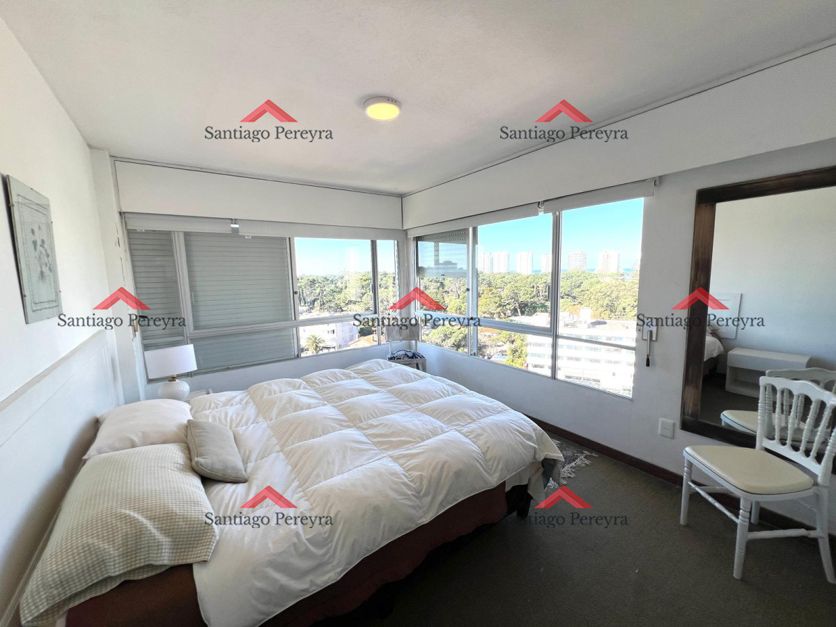 Apartamento ID.16631 - apartamento en venta zona shopping punta, 2 dormitorios y dependencia