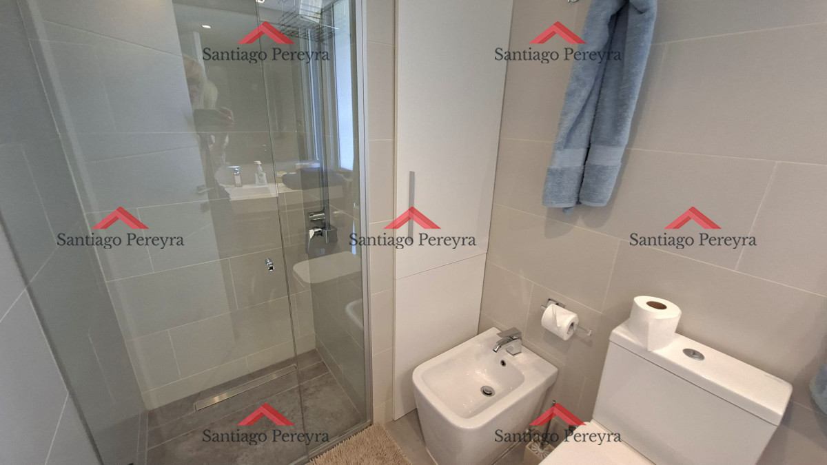 Apartamento ID.16727 - Excepcional plata en primera linea mansa