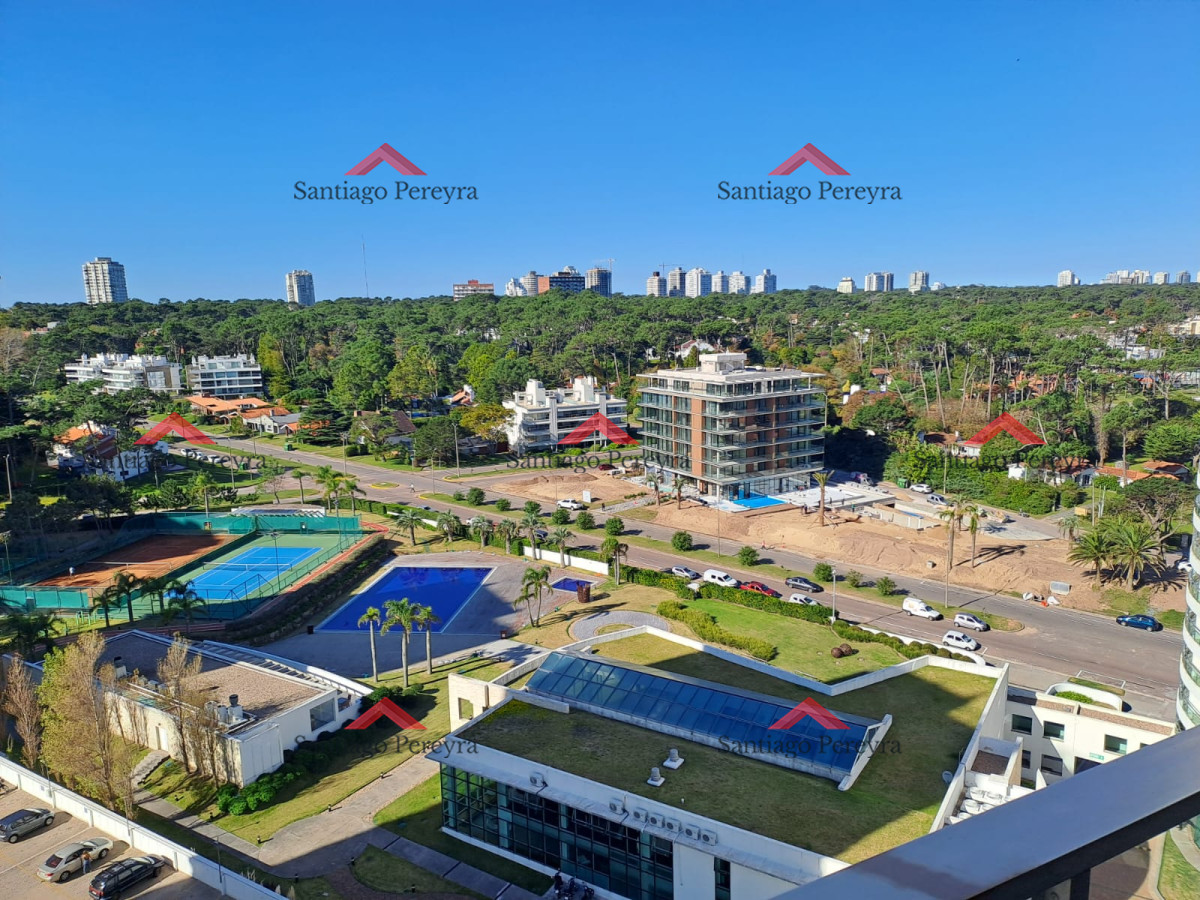 Apartamento ID.16753 - En venta primera linea playa mansa apartamento de 2 dormitorios y medio