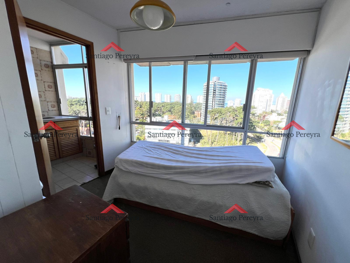 Apartamento ID.16631 - apartamento en venta zona shopping punta, 2 dormitorios y dependencia