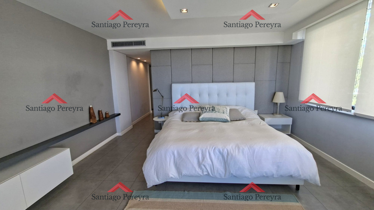 Apartamento ID.16727 - Excepcional plata en primera linea mansa