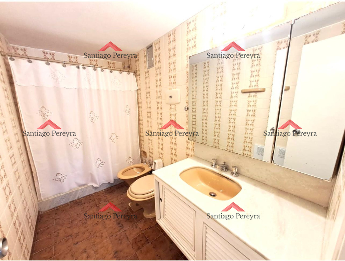Apartamento ID.16753 - En venta primera linea playa mansa apartamento de 2 dormitorios y medio