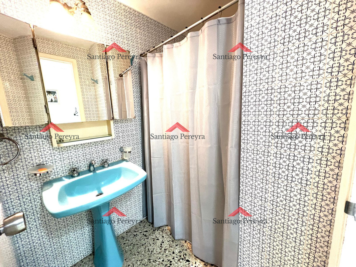 Apartamento ID.16356 - Venta. Península, 1 dormitorio y medio garaje.
