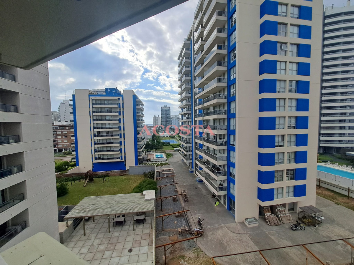 Apartamento ID.217 - Apartamento en Brava - Punta del Este con vista y parrillero. 