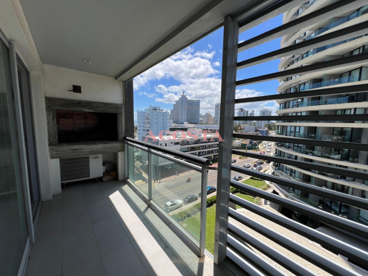 Apartamento ID.293 - Apartamento de 2 dormitorios 2 baños, en venta. Parrillero.