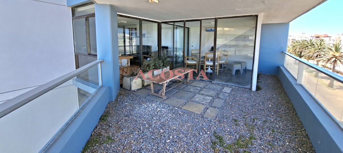 Apartamento ID.208 - apartamento en venta a pasos del mar 4 dormitorios 