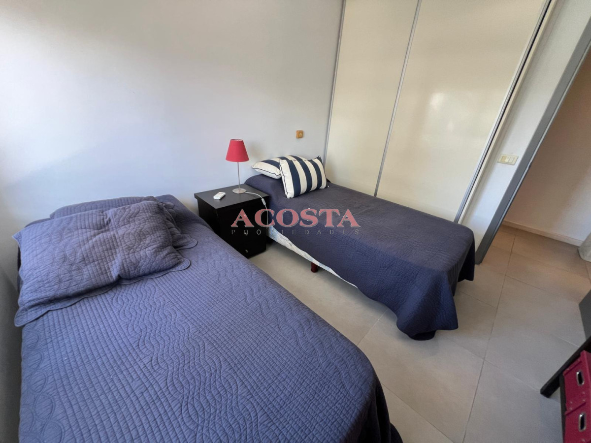 Apartamento ID.293 - Apartamento de 2 dormitorios 2 baños, en venta. Parrillero.