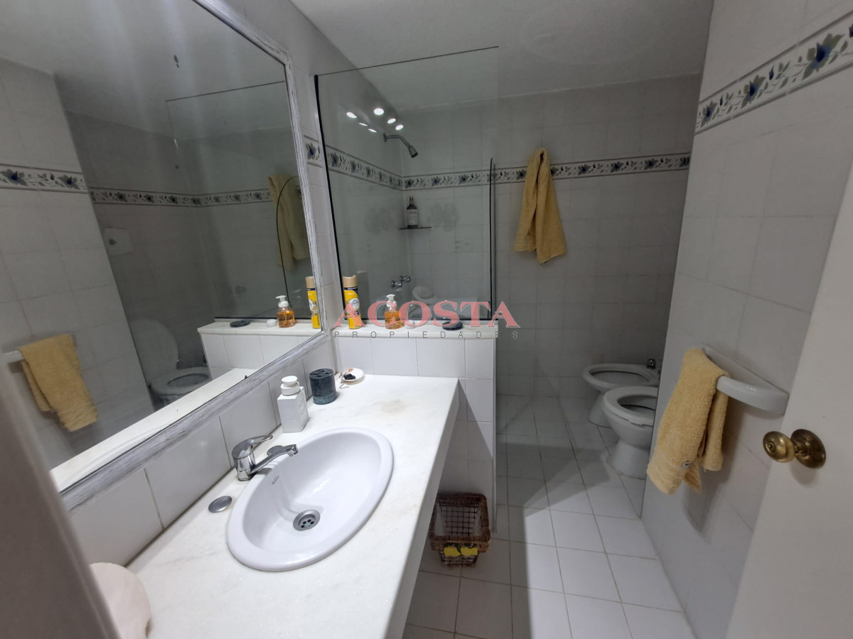 Apartamento ID.217 - Apartamento en Brava - Punta del Este con vista y parrillero. 