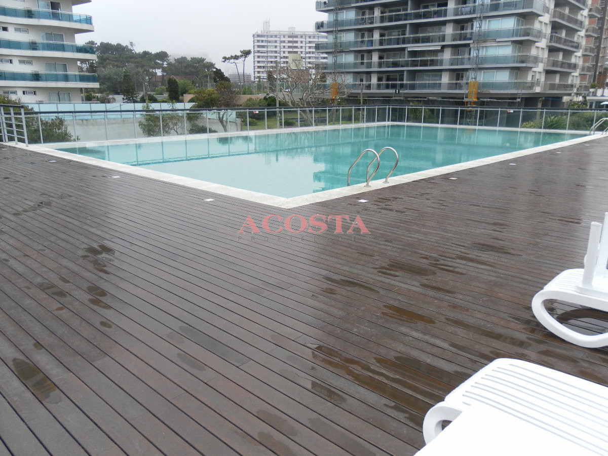 Apartamento ID.293 - Apartamento de 2 dormitorios 2 baños, en venta. Parrillero.