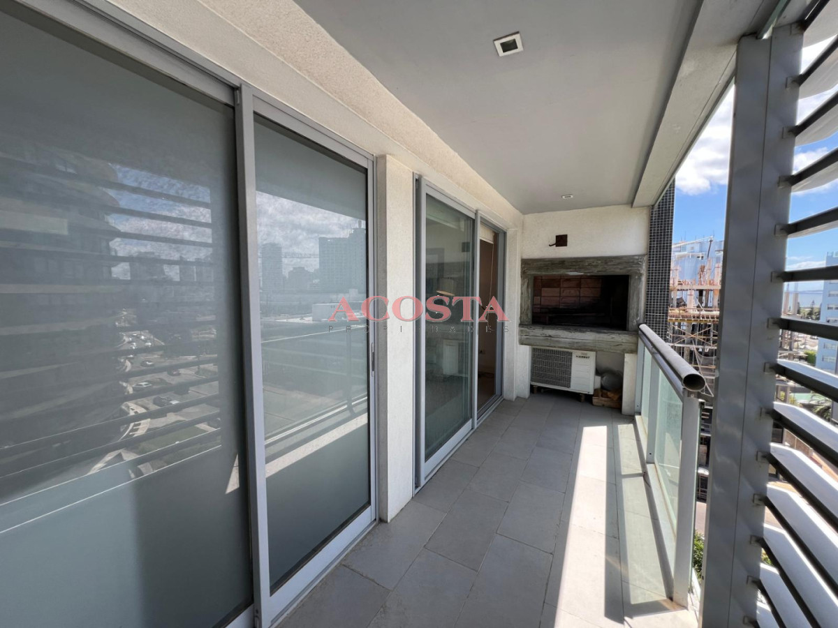 Apartamento ID.293 - Apartamento de 2 dormitorios 2 baños, en venta. Parrillero.