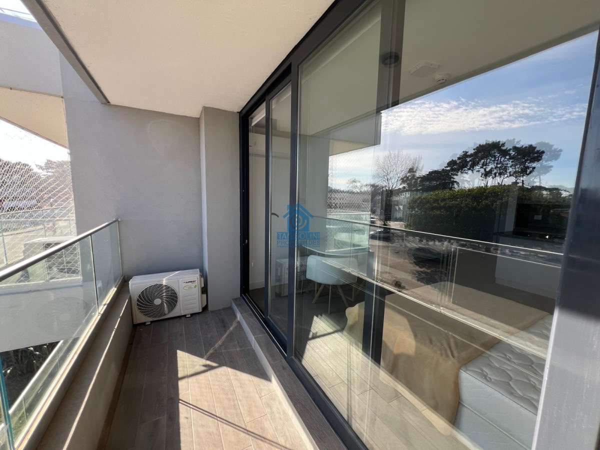 Apartamento ID.876 - Apartamento mono ambiente en venta y alquiler punta del este.