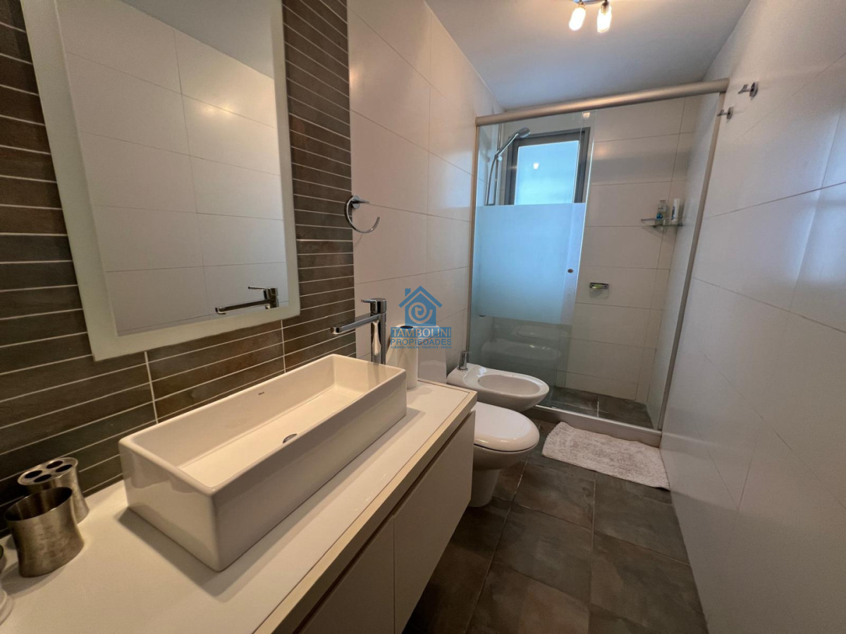 Apartamento ID.1115 - Apartamento de 2 dormitorios 2 baños en venta - Punta del Este